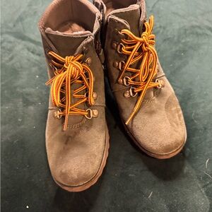 Girls suede girl boots size 1